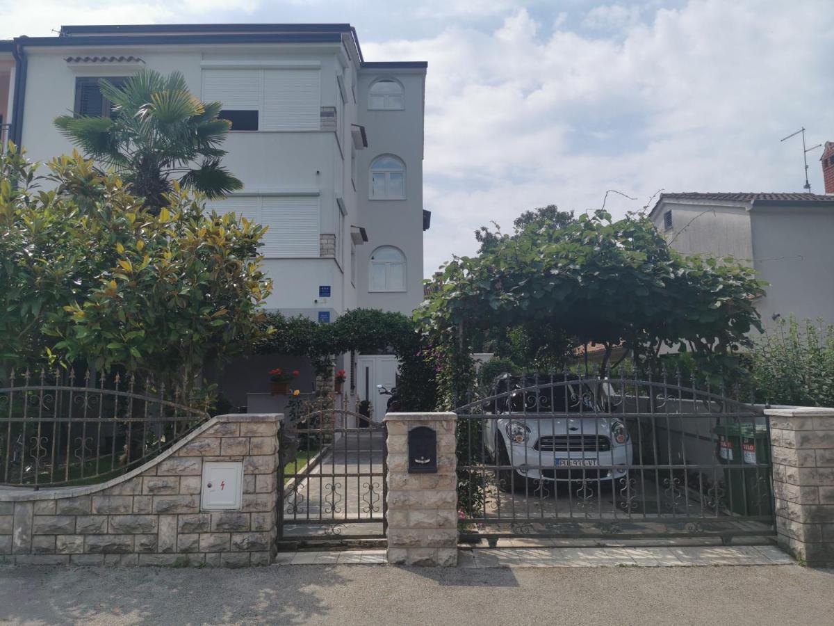 Apartments Slisko Poreč Buitenkant foto