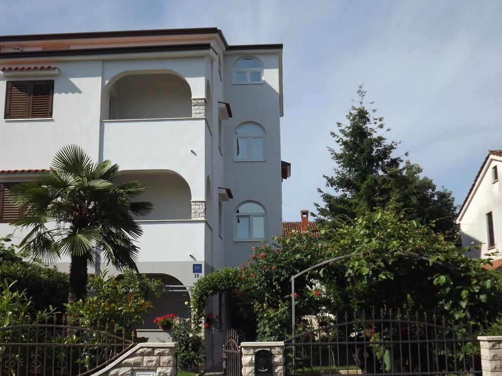 Apartments Slisko Poreč Kamer foto