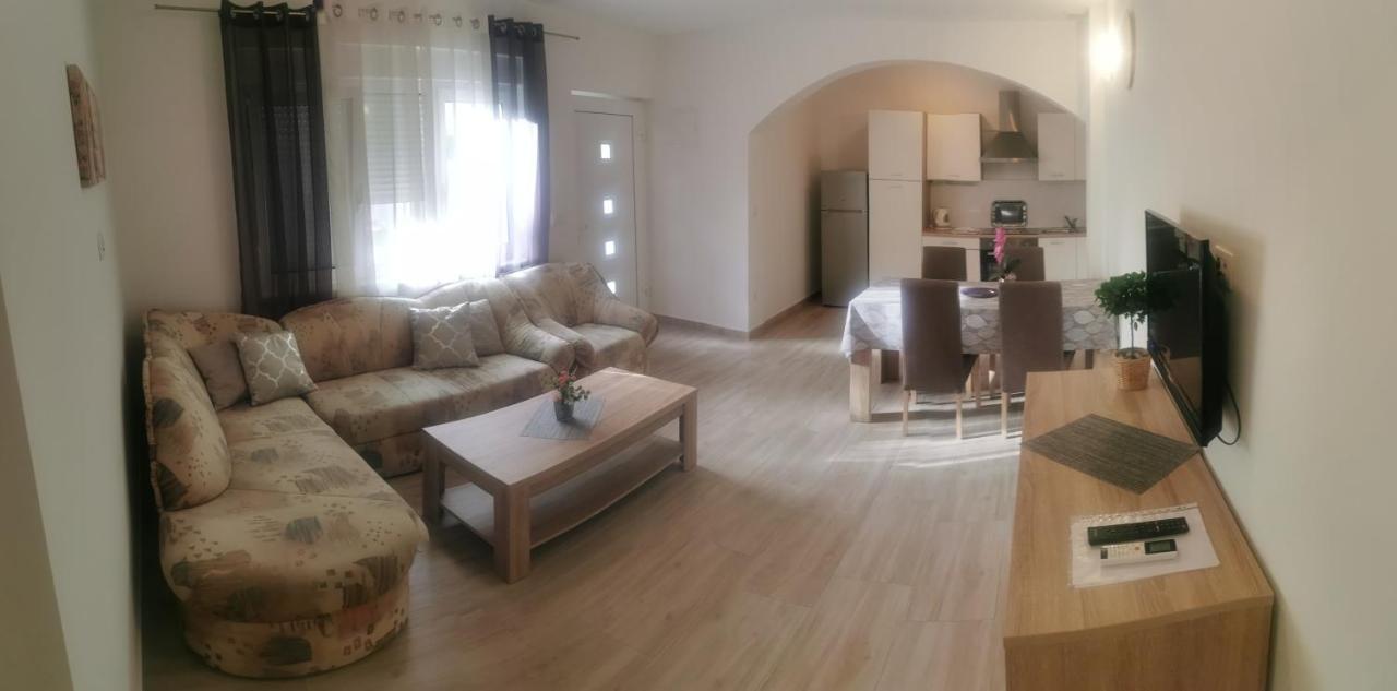 Apartments Slisko Poreč Buitenkant foto
